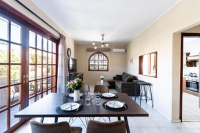 AIOLOS LUXURY alimos center Suite II near the sea